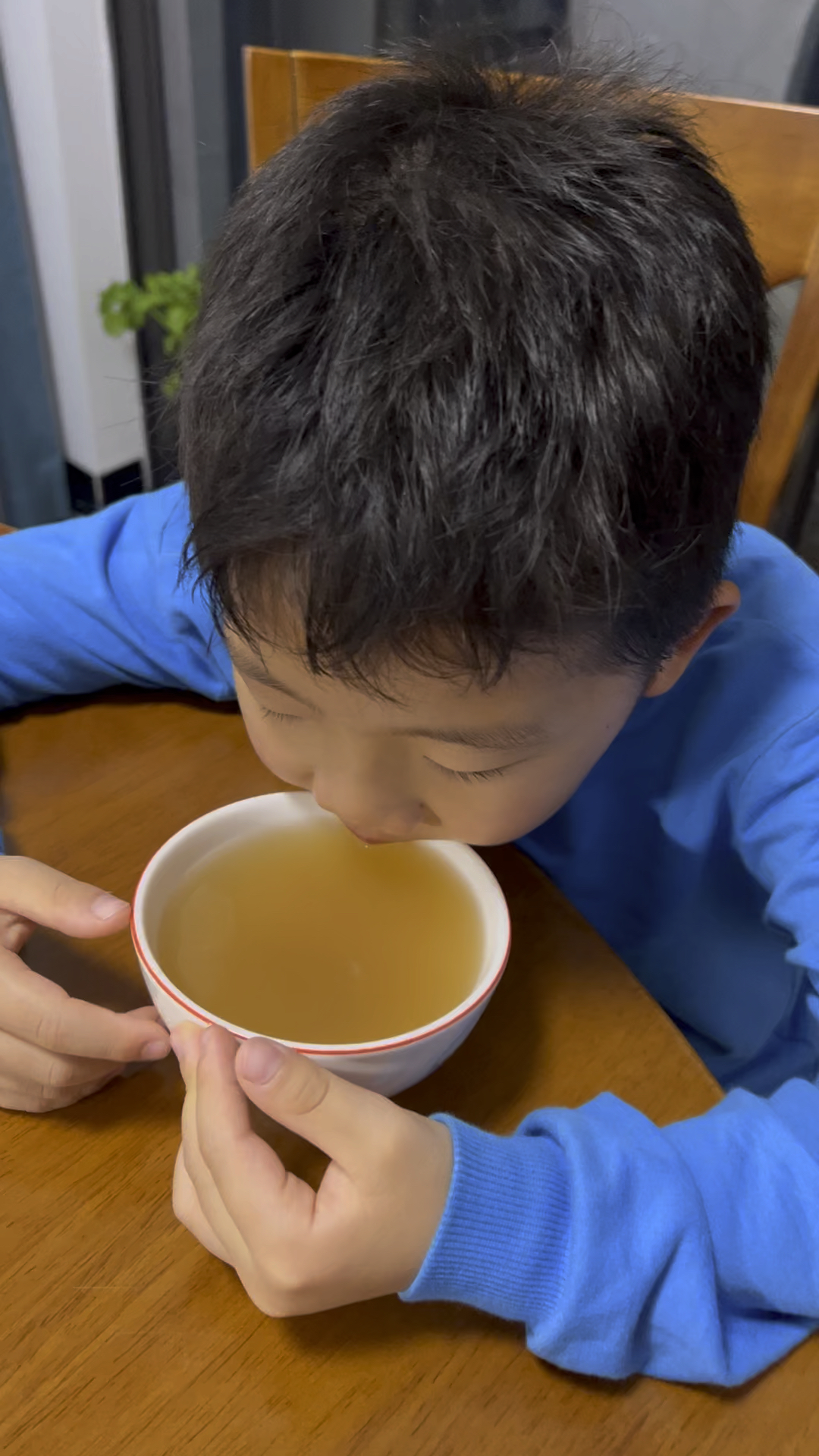 给娃炖了太子参汤,健脾下火,挑食的小朋友可以多喝。