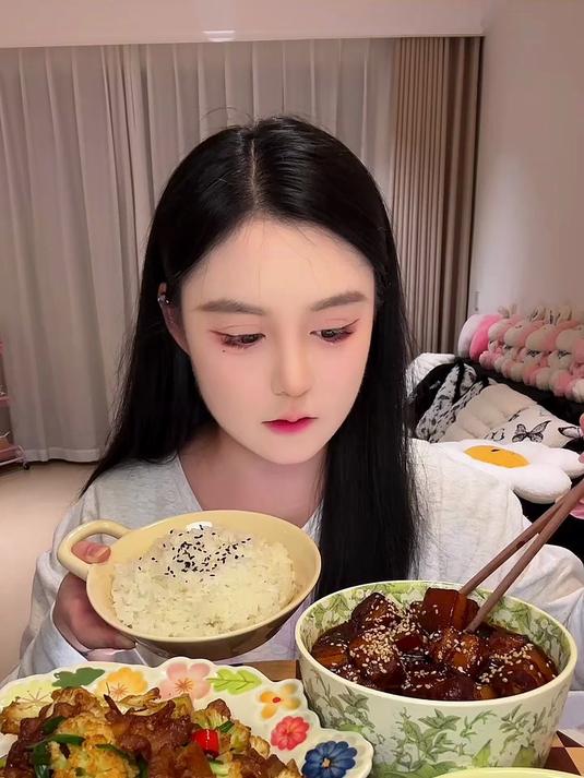贝の家常菜｜红烧肉干锅花菜清炒扁豆丝#家常菜##好好吃饭好好生活##喜爱度激励计划#