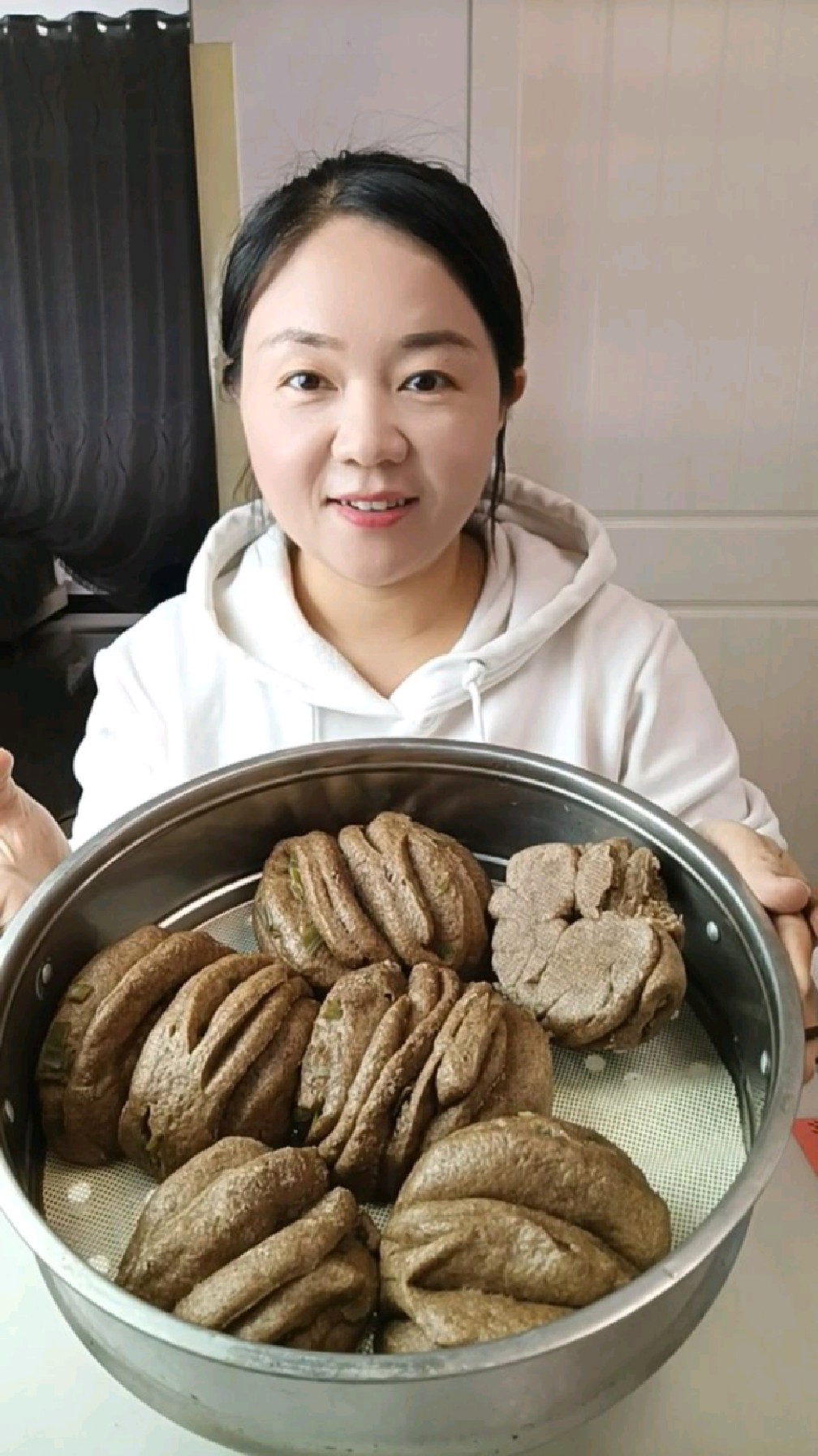 减脂午餐,粗粮馒头,凉拌西蓝花木耳,煎鸡蛋