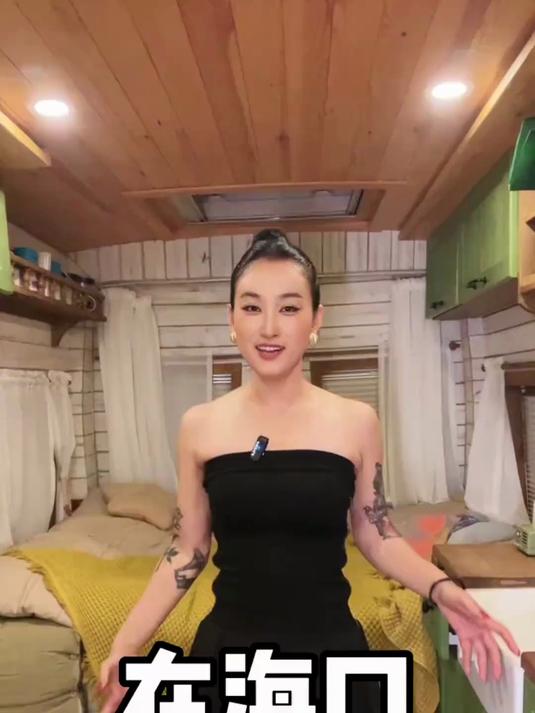 26岁新疆妹子环游中国,开房车到海口了,去白沙门夜市听说很热闹