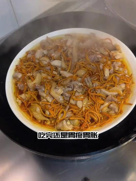鲜品虫草炖老鸭:精选食材,品质看得见的滋补