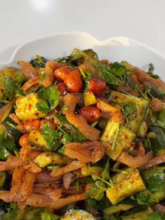 年夜饭上惊艳所有人的凉拌菜。现在学会了过年就可以大展身手！