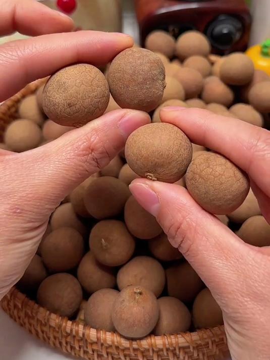 天冷就爱这一杯！桂圆枸杞茶，暖身又养心，整个冬天不怕冷