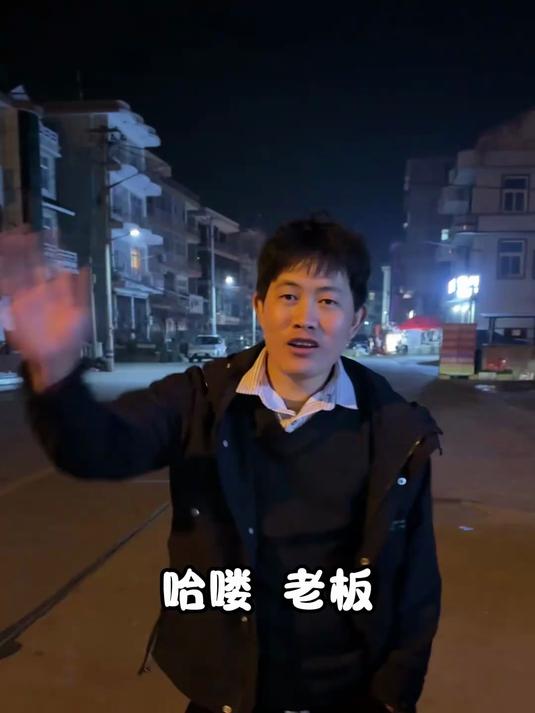 祝2元哥生日快乐！给他准备了个大蛋糕怕他吃不完……