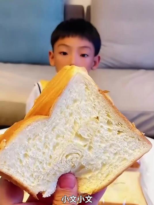 醇香浓郁吐司面包哪家好?实测5款厚切吐司口感对比