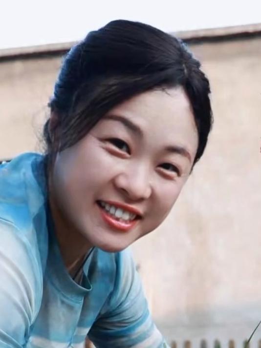 没有石头，砂浆也可以做假山，农村的生活每天忙碌而充实！