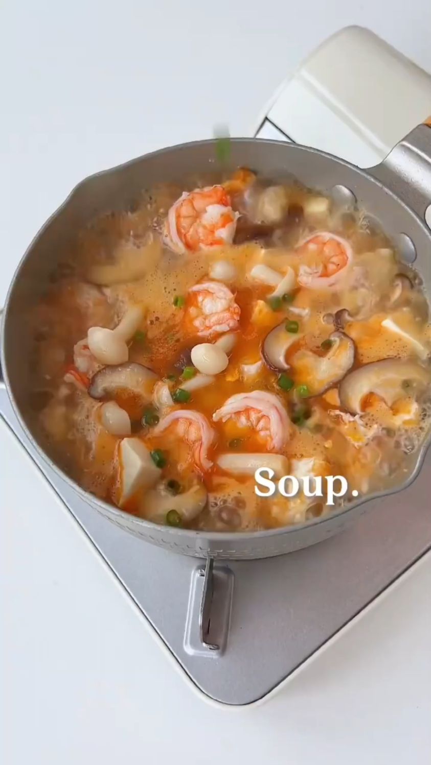 菌菇虾仁豆腐汤这样做