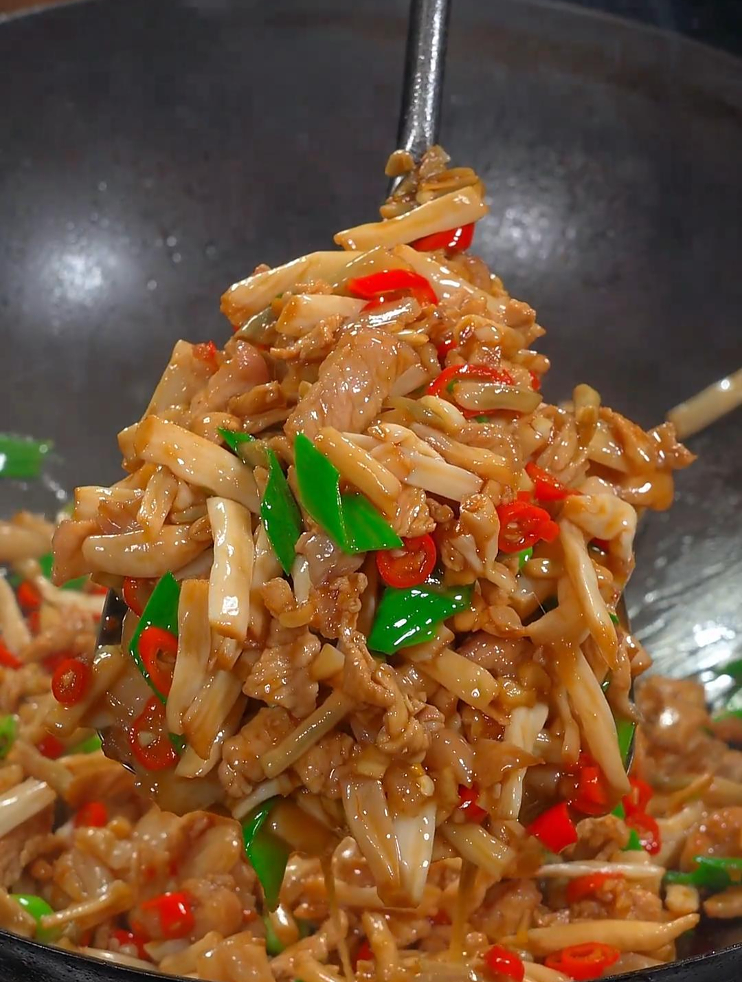 这样做的卜豆角炒肉好吃又下饭