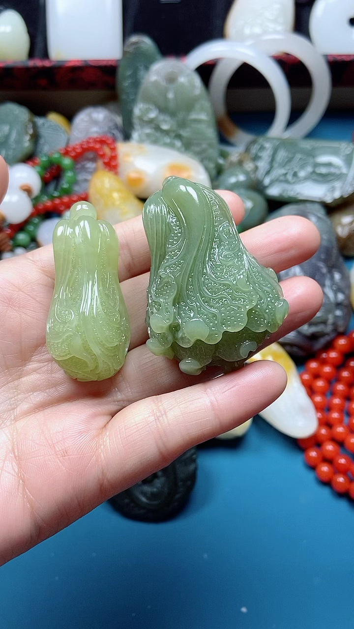 和田玉白菜挂件