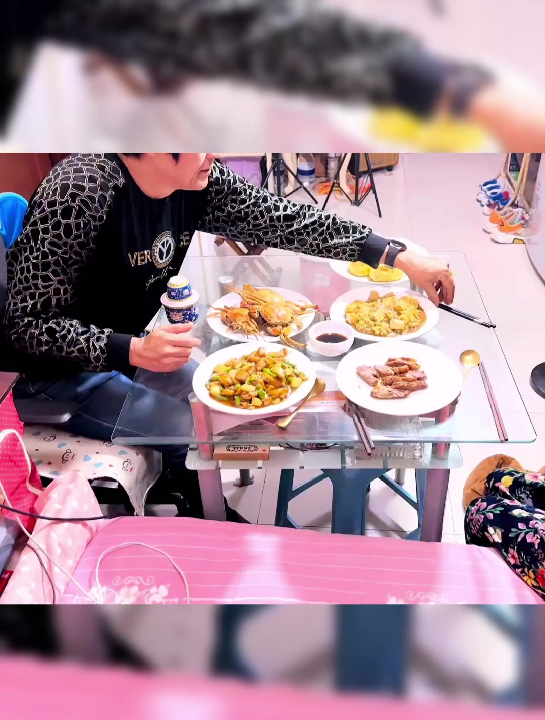 白菜豆腐土豆茄子豆角牛肉河蠏吃起来