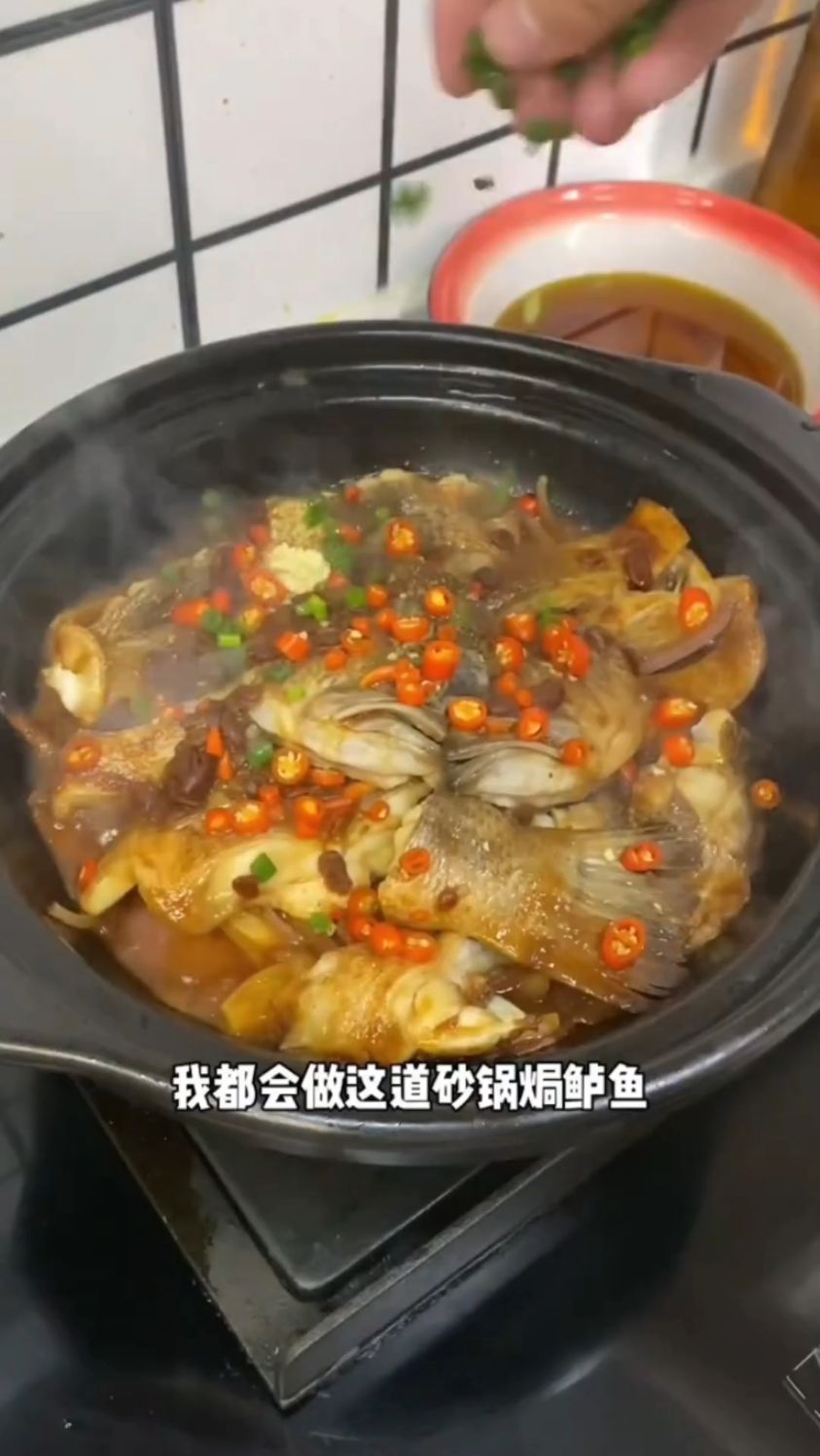 砂锅焗鲈鱼这样做