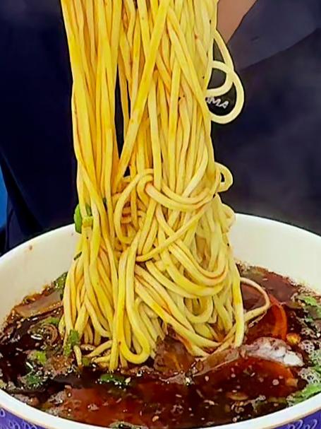 兰州牛肉面地道老家味很正宗