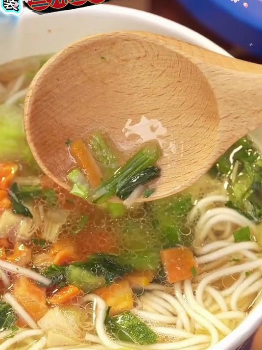 桶装兰州拉面爆火,它凭什么打动你的胃