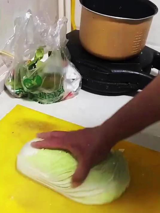 大白菜这样切丝既方便又省力