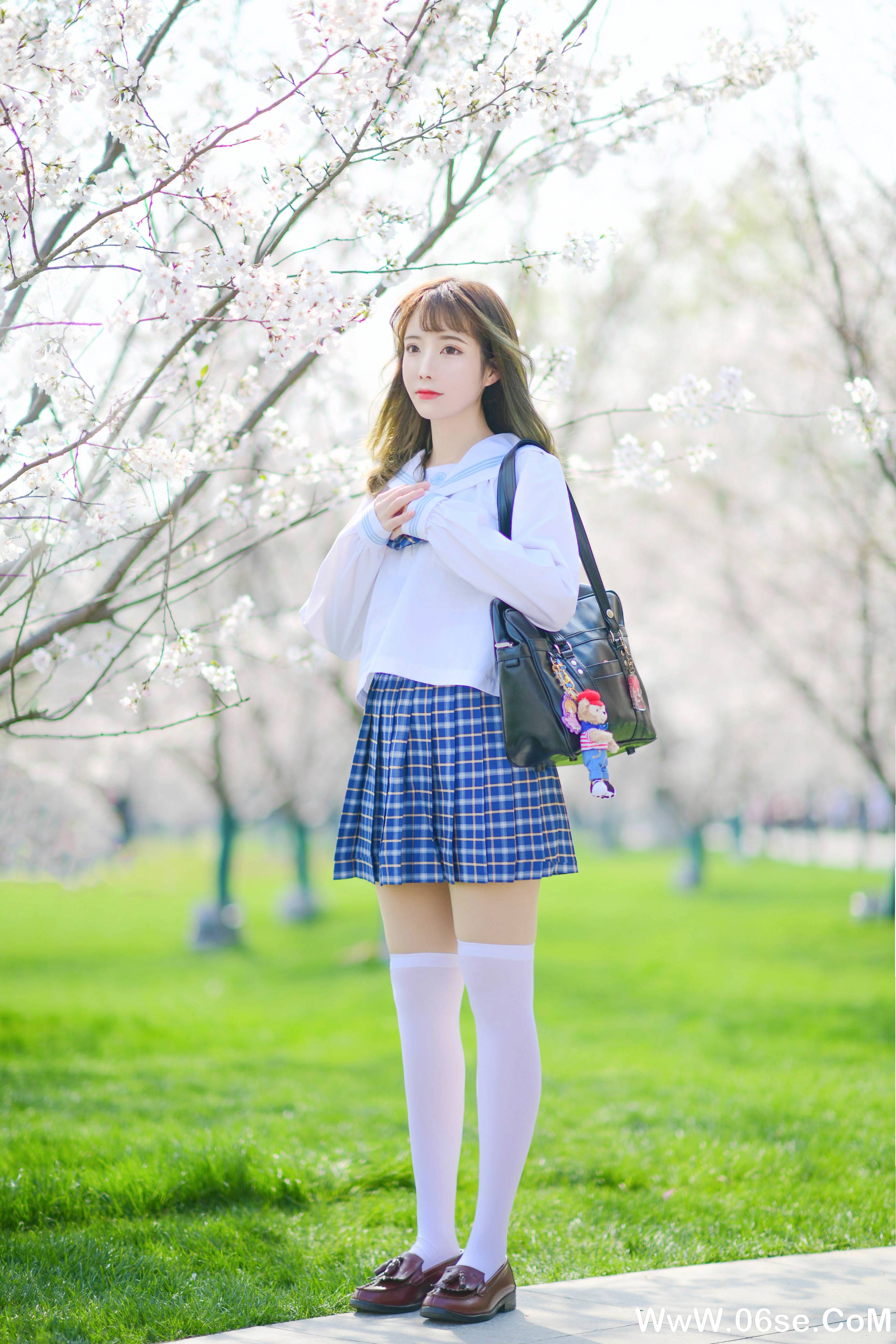 图片[18]-Fushii_海堂 NO.010 — 樱花树下[41P266M]-六色网