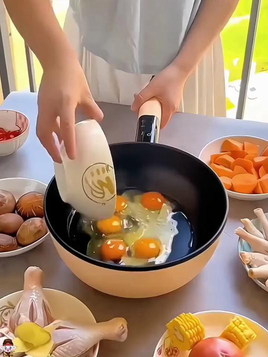 厨房断舍离必留!电炒锅煎炒焖炖蒸全能,少买 5 口锅超省心!