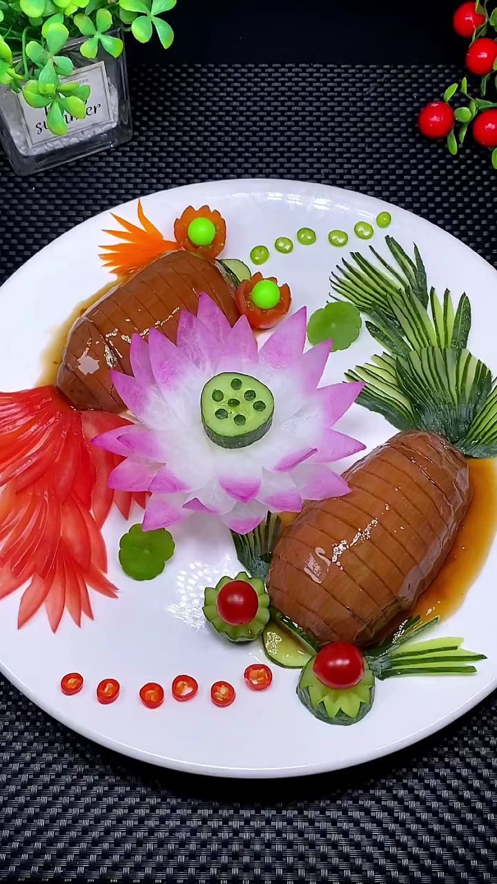 #糯米藕,金鱼戏莲。