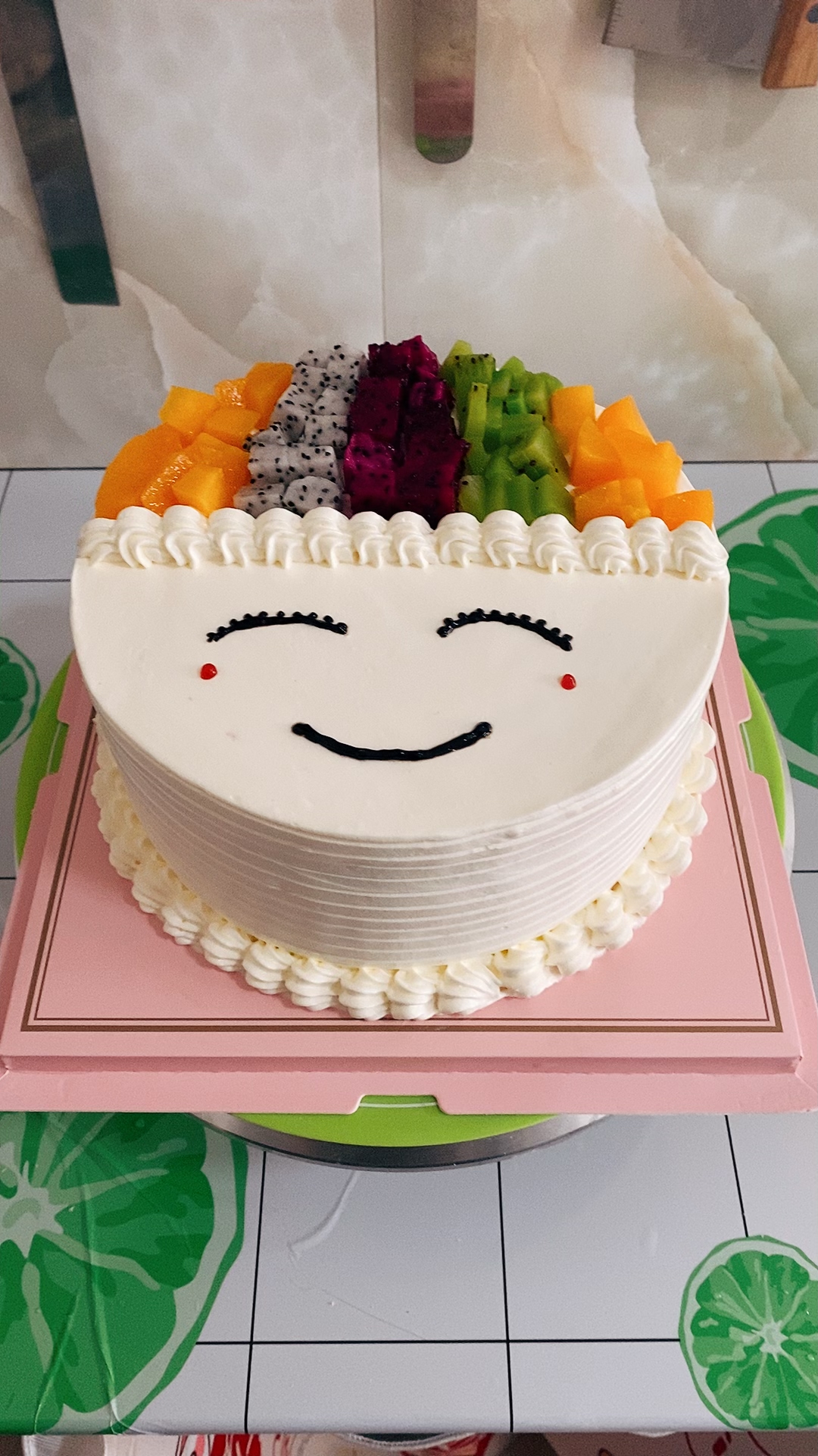 笑脸蛋糕,可爱蛋糕!不可抵抗的甜食!喜欢吗?