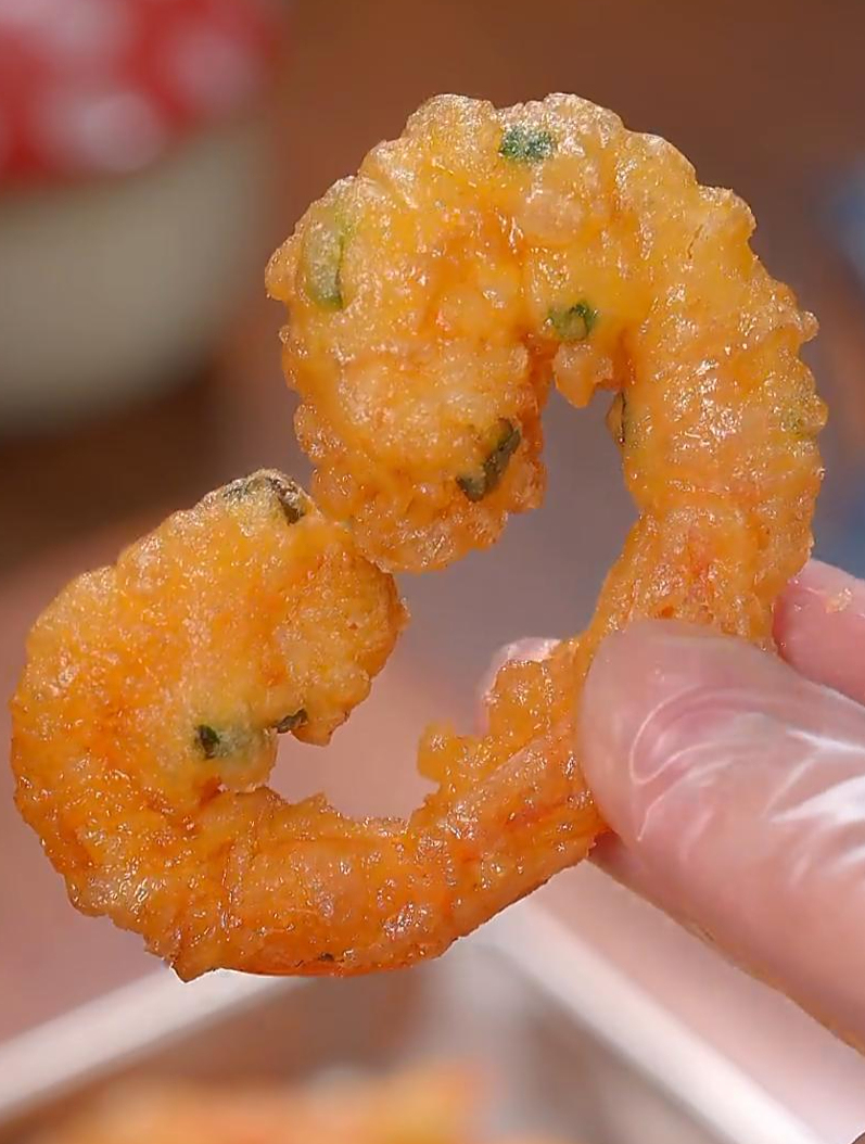 这样做的炸大虾外酥里嫩,孩子们一口一个好吃到停不下来