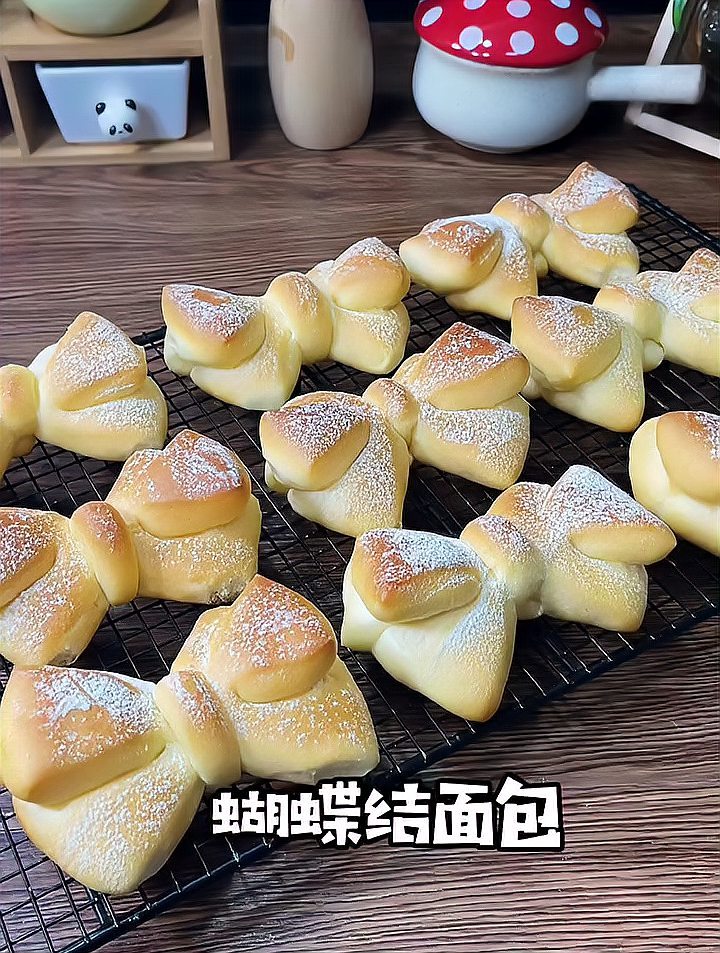 软萌又可爱的蝴蝶结面包!满满的少女心,奶香浓郁