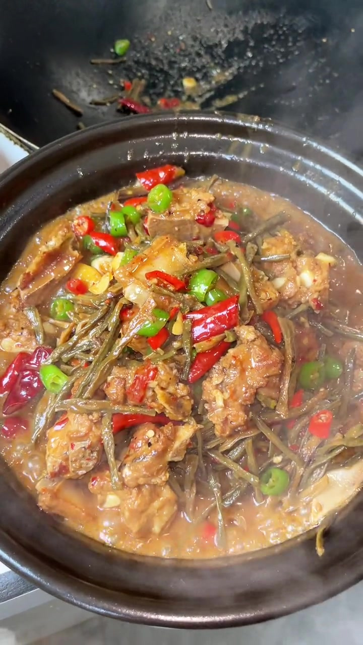 浅浅试一下干豆角炖排骨,味道相当不错哦