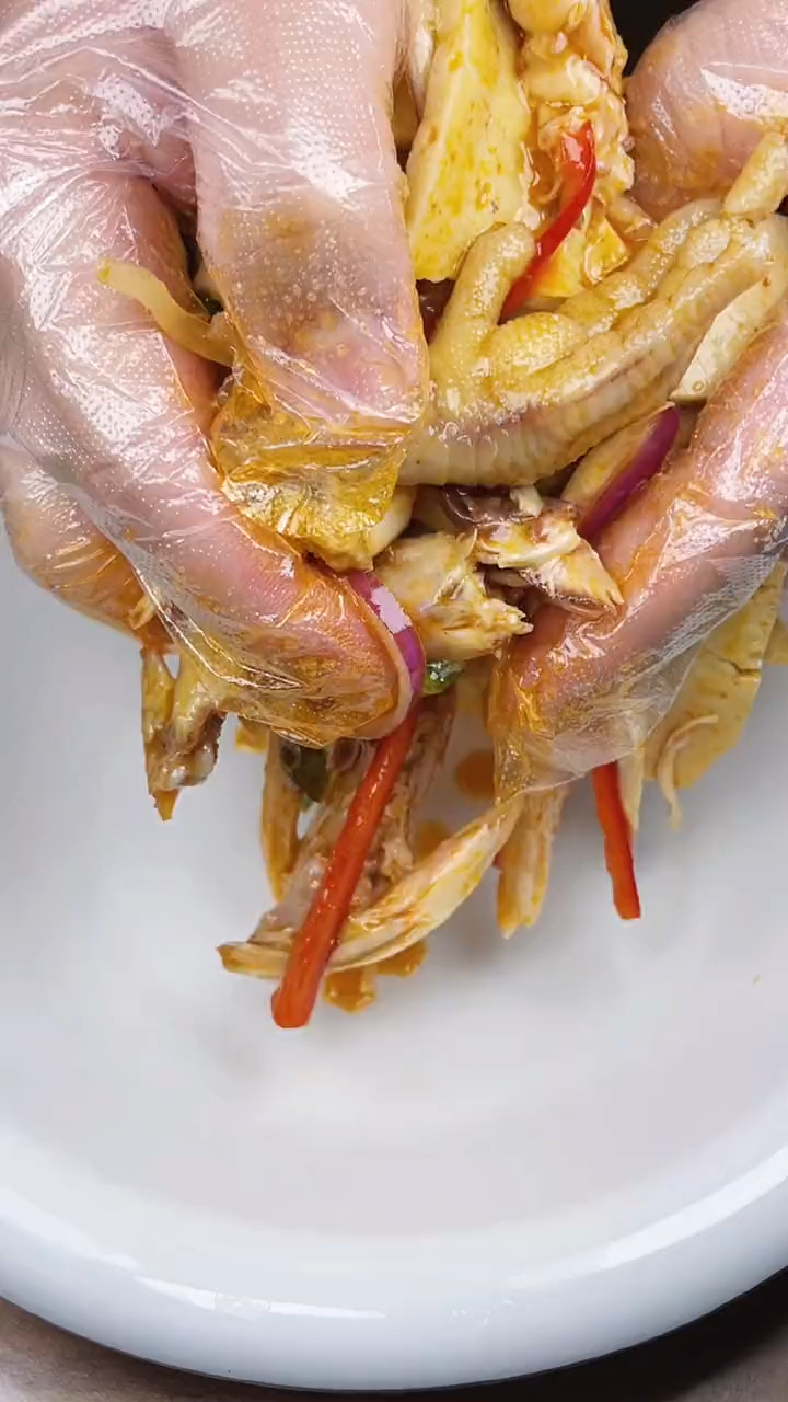 万万没有想到按我方法做的新疆椒麻鸡,和外面饭馆的味道是一样的