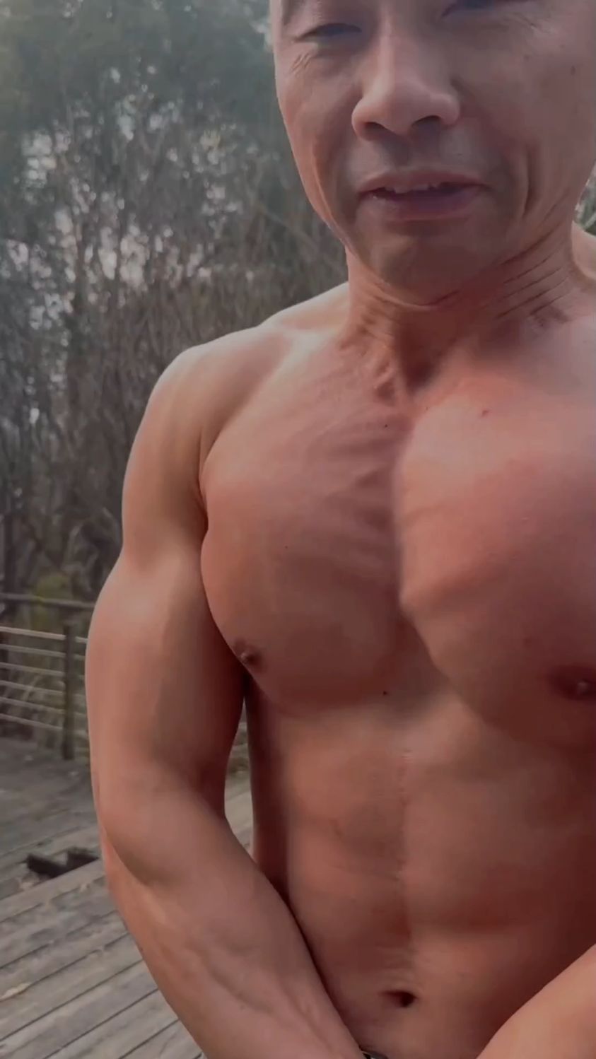 肌肉抗击打,快乐无极限!