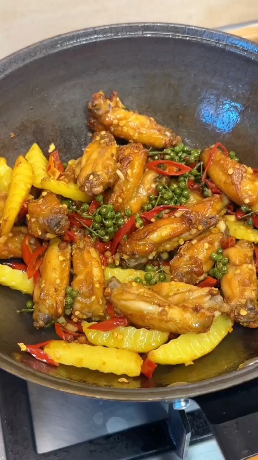 青花椒干煸鸡翅