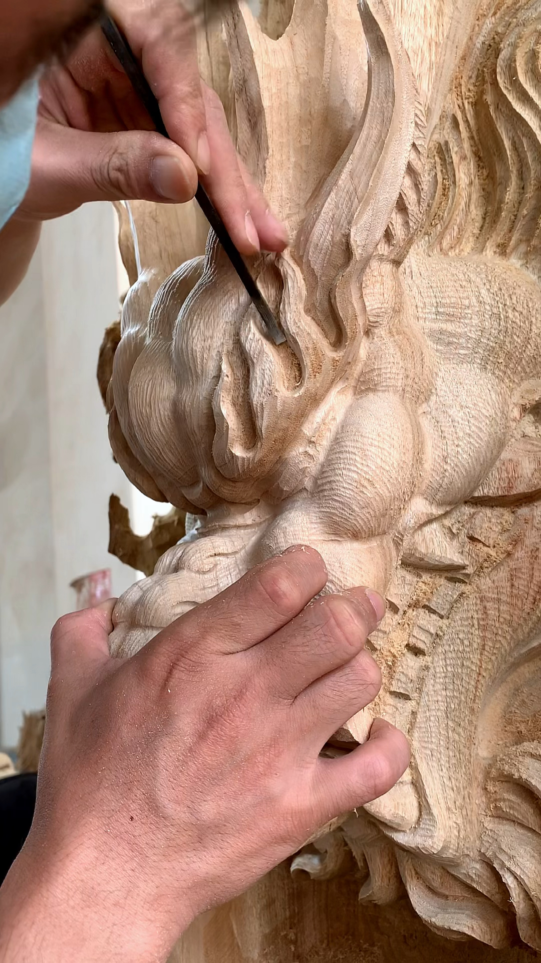 手工雕刻龙头木雕摆件