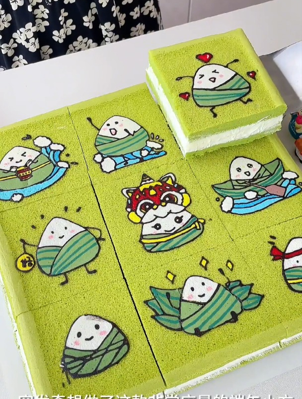做了超应景的小方蛋糕,毛巾面搭配清晰的图案,有被可爱到!
