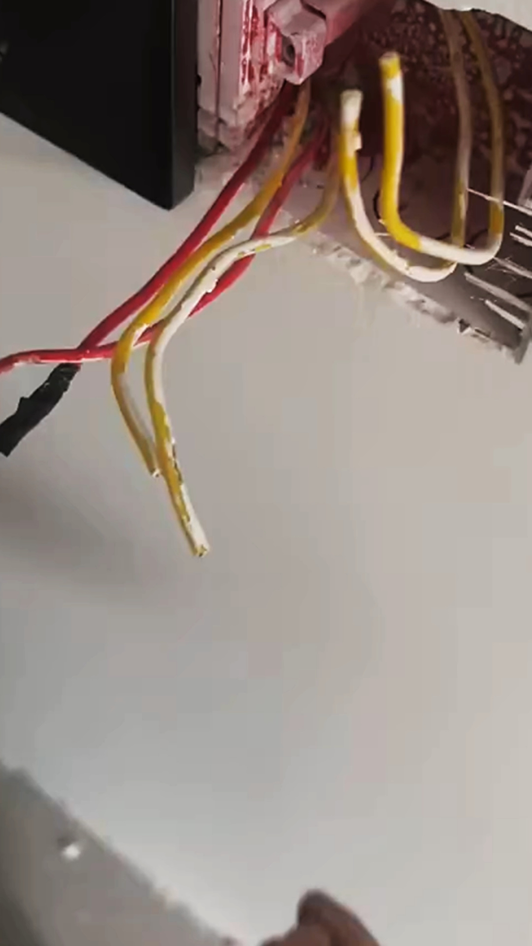 多控开关接线方式