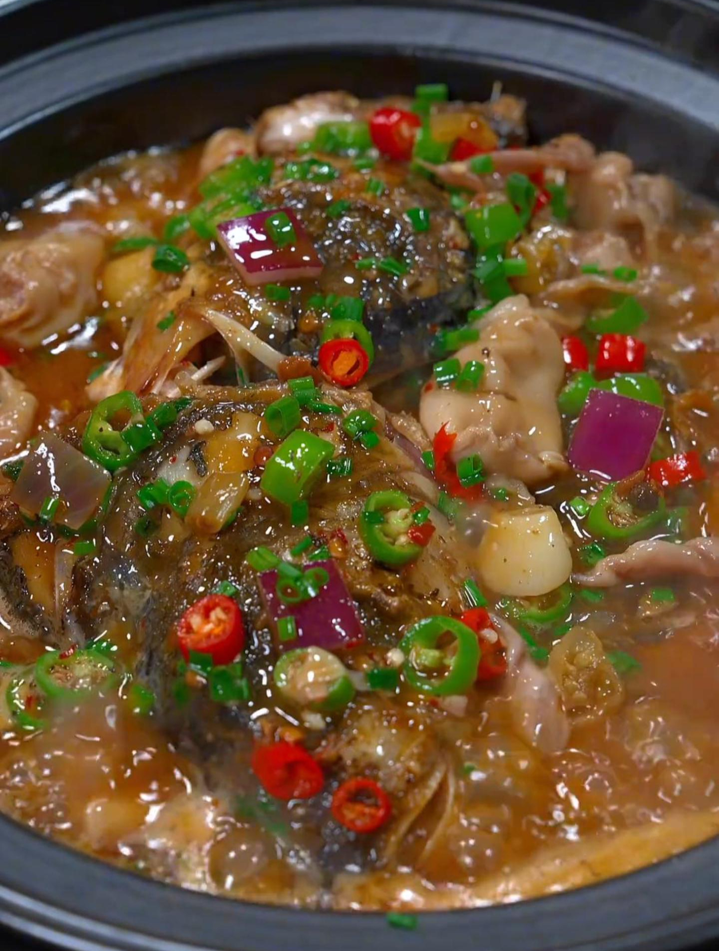 以后鱼头鱼泡和我这样一炖太好吃,汤汁都能下三碗米饭