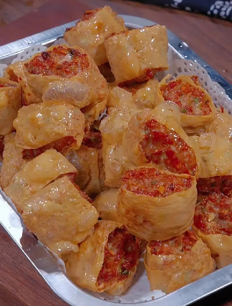 今天分享农村年夜饭大菜,炸鹅颈的详细制作方法