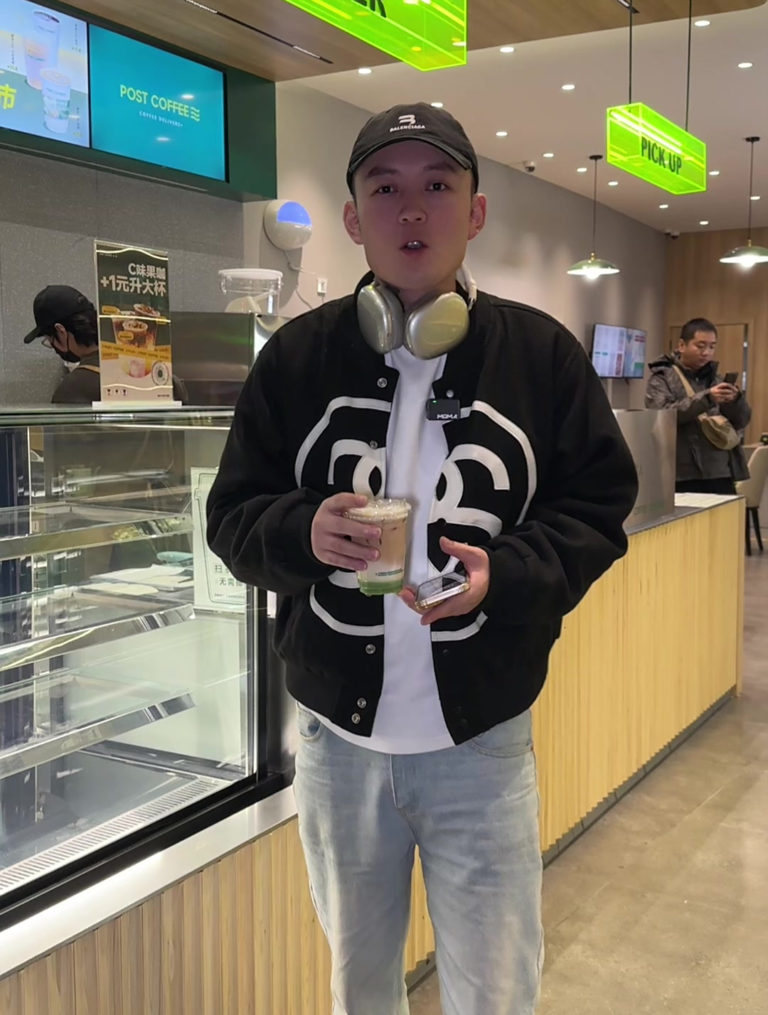 去邮局咖啡,手写一封明信片吧,寄给远方的好友