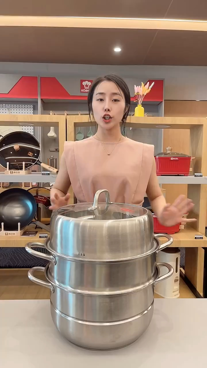 过年大家肯定会蒸包子炖鸡汤,我们家这个三层蒸锅太实用了,年底库存不多!快来抢购!