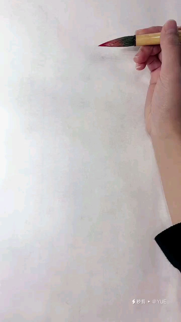 巴塞罗那画讯郝月画鱼小视频