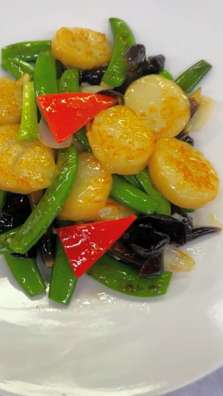 #伙夫077 粤菜小炒 黑皮菌蜜豆炒带子 外香里嫩。 #粤菜 #蜜豆炒带子 #美食家常菜