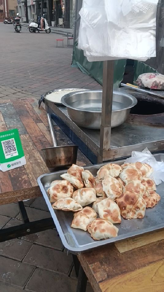 新疆维族人主食美食名吃,新疆的馕烤包子,民族特色风味,营养健康养生保健,民族美食