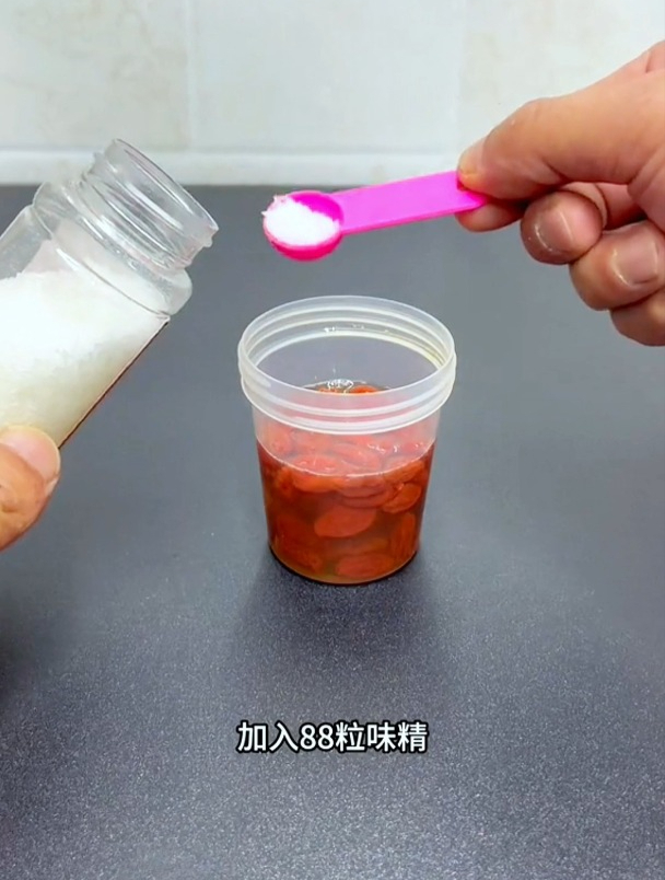 枸杞加味精钓到手抽筋?水库作钓实测却出现这种情况!