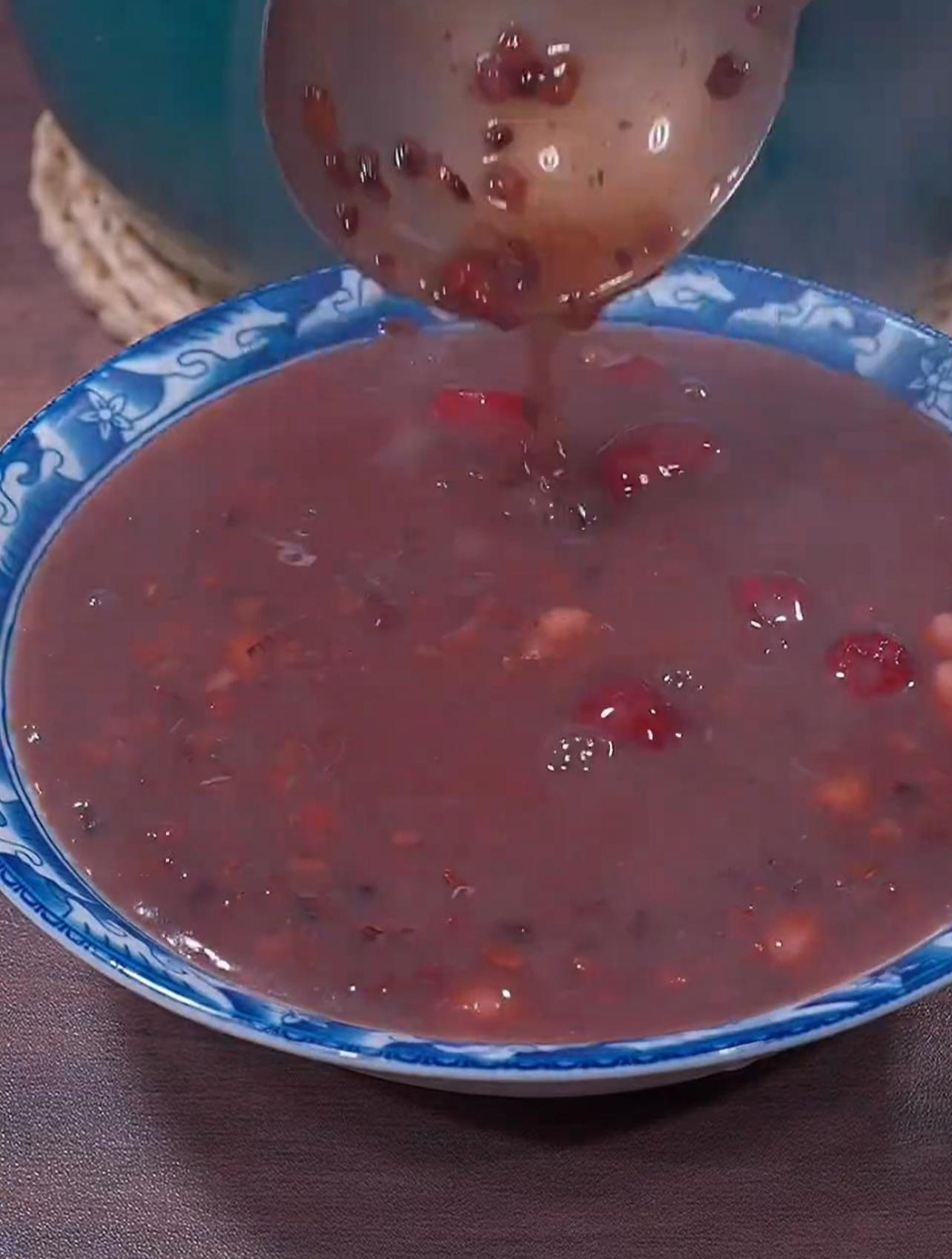 今天分享腊八粥的详细做法,腊八节要吃腊八粥哦