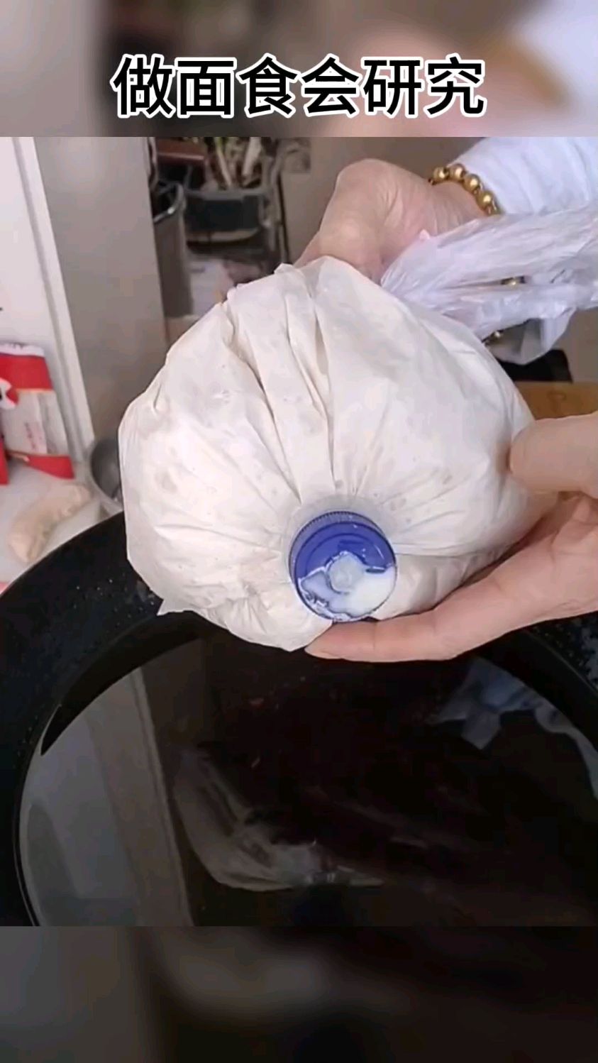 做炸面食,要会研究工具