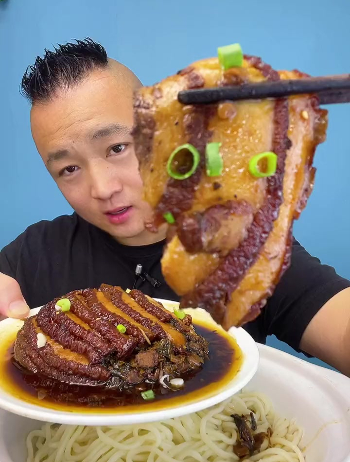 梅菜扣肉拌面好吃