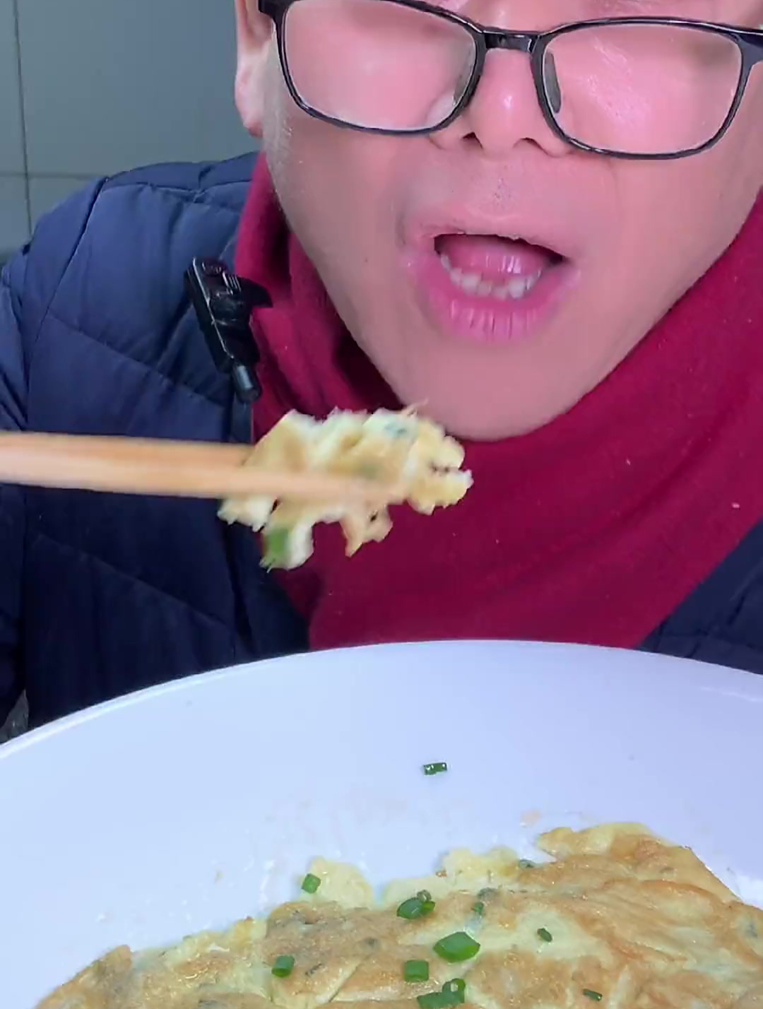 牡蛎煎蛋开水烫过的牡蛎