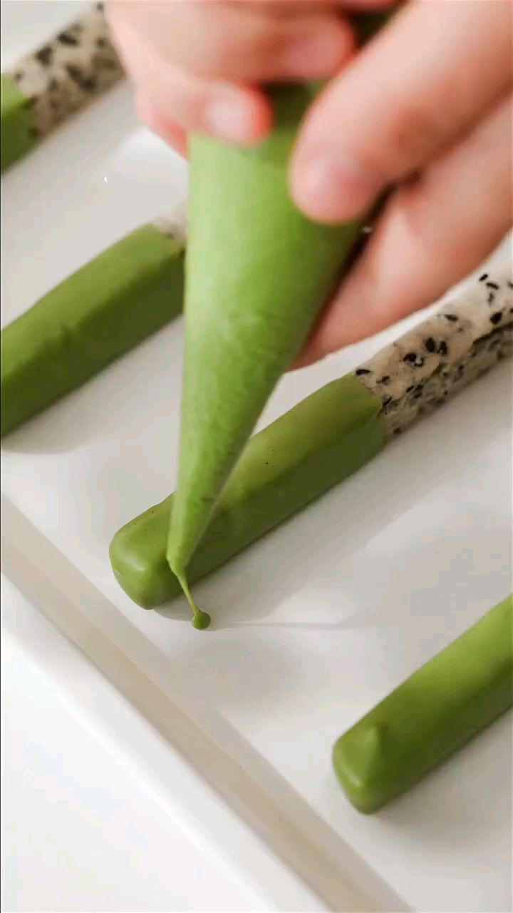 满满芝麻香和抹茶清香的曲奇饼干,做法超简单看完学会了么