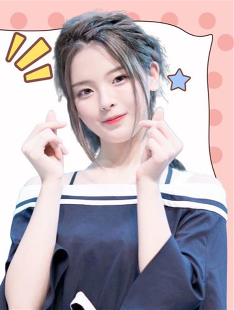 镜头记录下的明星百态,杨超越差点暴漏春光,苏醒觉得地板烫脚