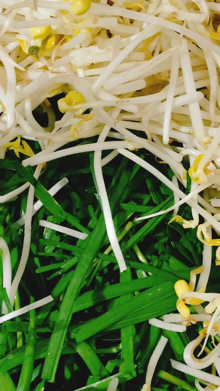 午餐,最和味的是:鸡蛋艾草汤(艾草自家种的)