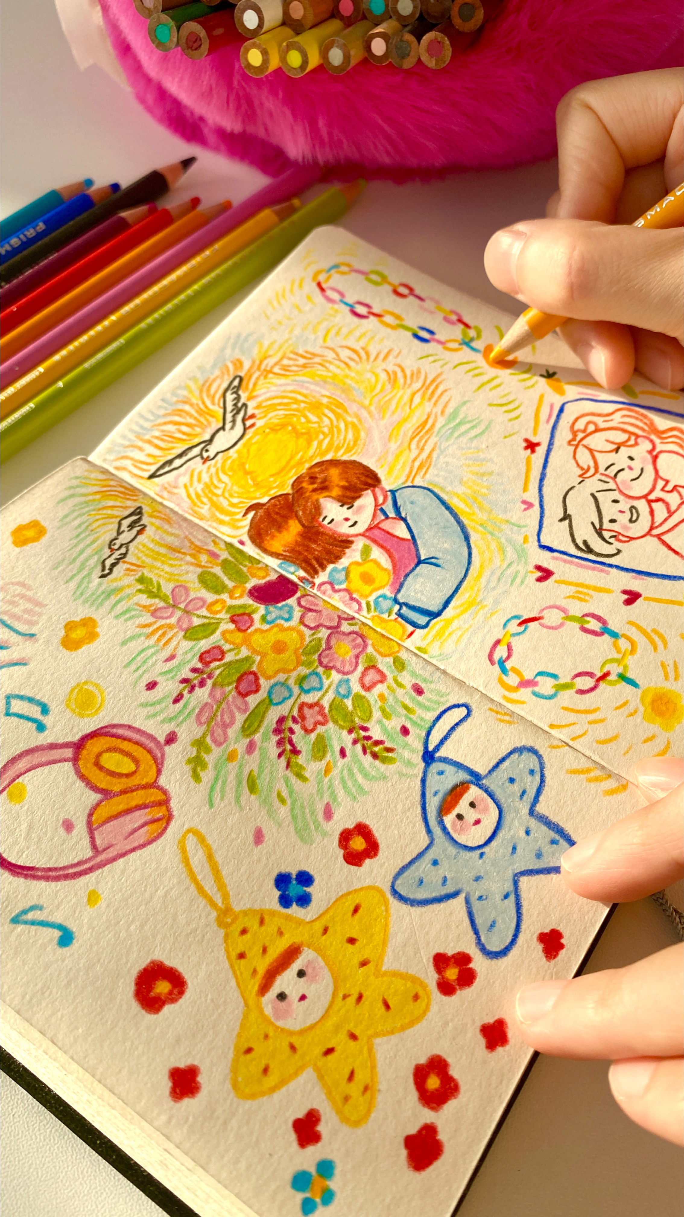 原创彩铅手绘治愈插画可爱情侣漫画