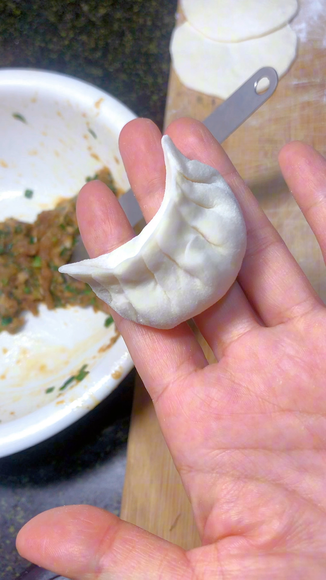 月牙饺子这样包,好看又好吃
