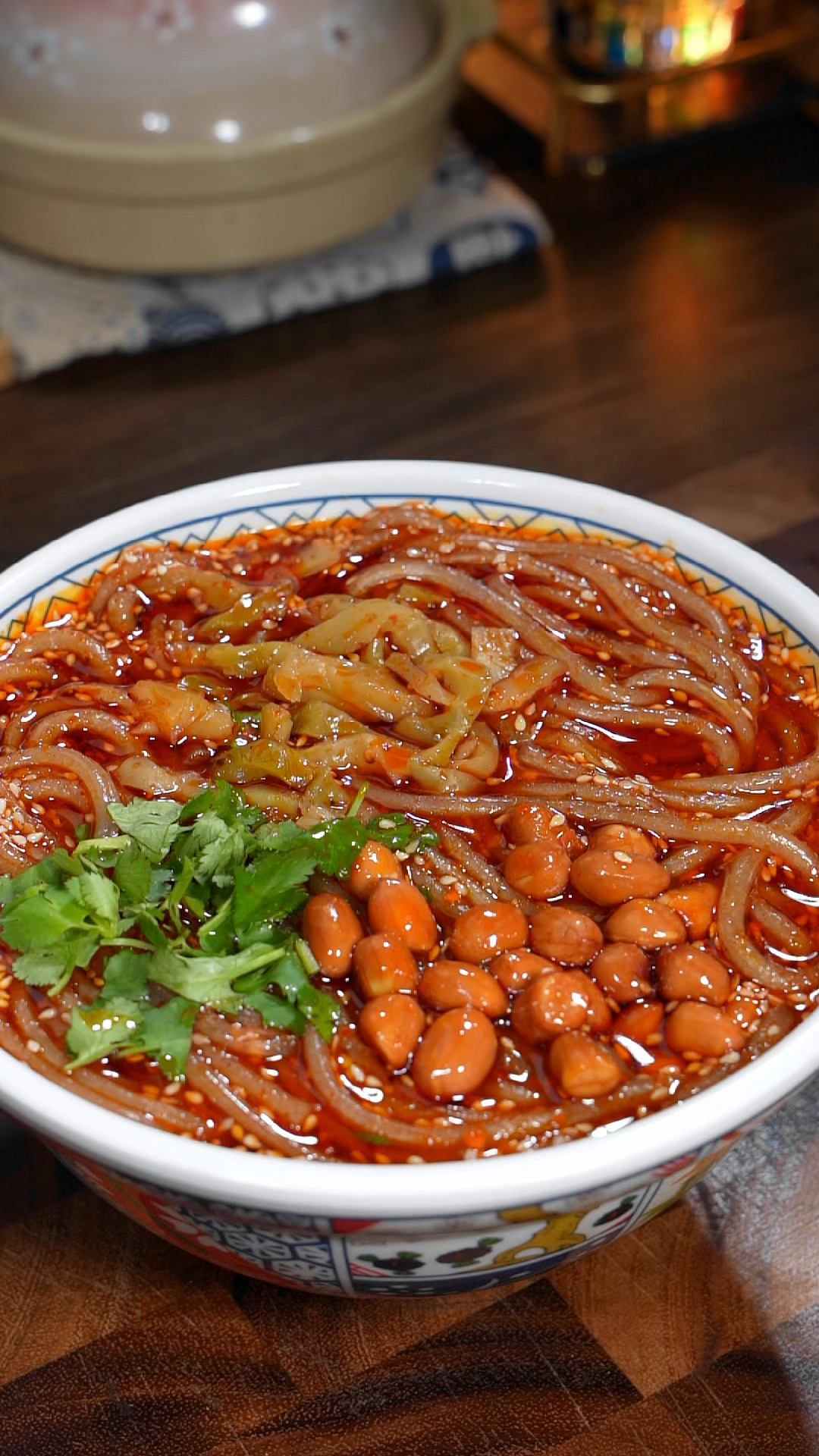 别去外面买二十一碗的酸辣粉了,在家两分钟就能搞定#酸辣粉 #美食教程