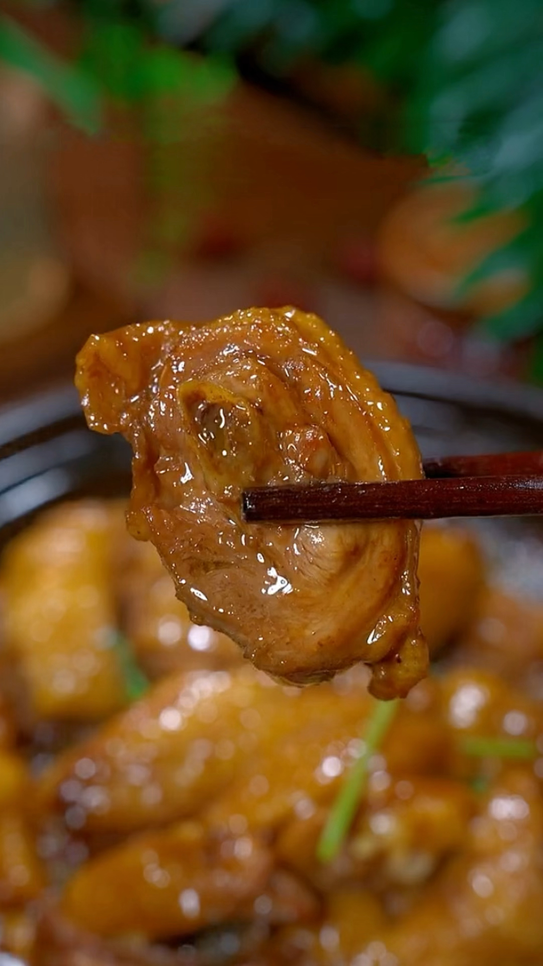 过年要是吃腻了辣子鸡,那就一定要学会这个砂锅鸡煲